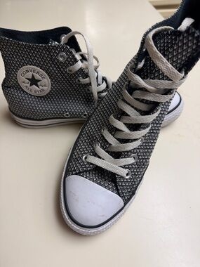 Converse Women's High Top Sneakers - Black & White Textured Size 10